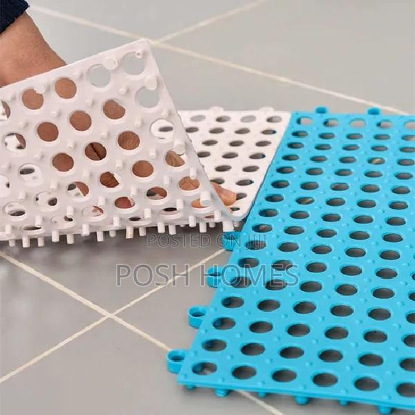 Drainage Shower Mat Systems - thumbnail 2