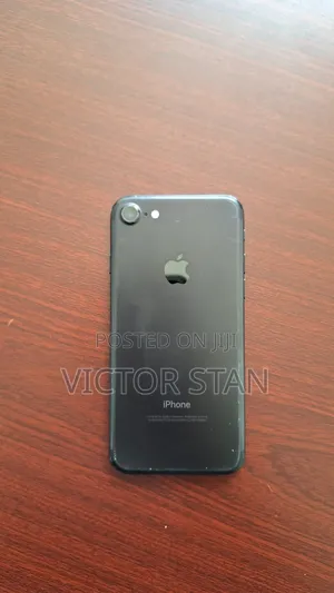 Apple iPhone 7 32 GB Black