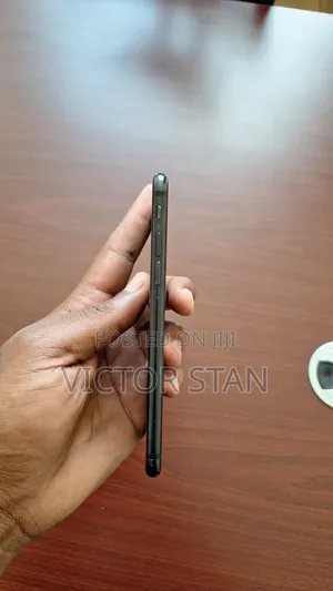 Apple iPhone 7 32 GB Black