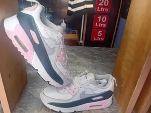 Amaizing Sneakers
