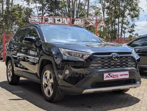 Toyota RAV4 XLE AWD 2020 Black