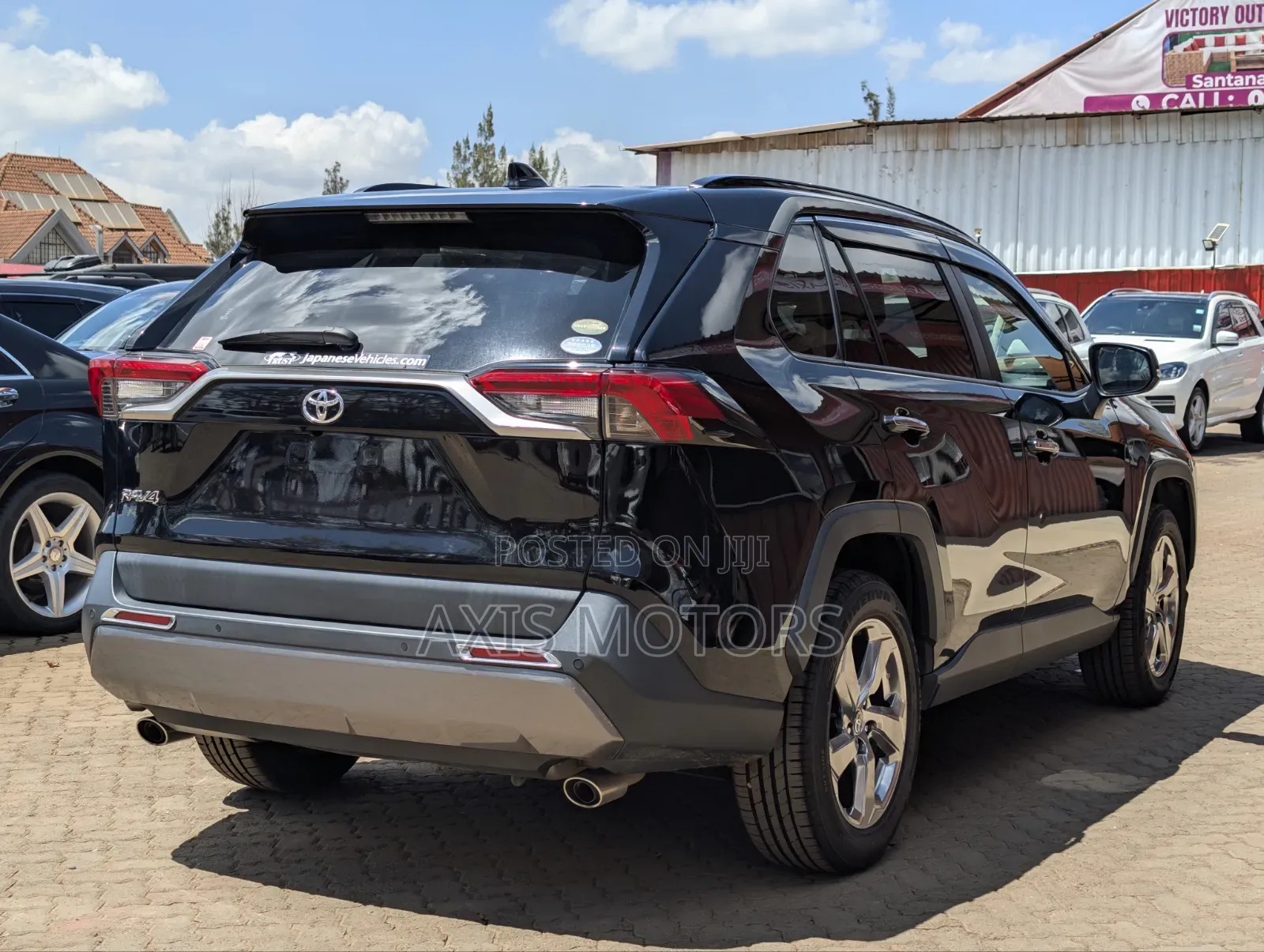 Toyota RAV4 XLE AWD 2020 Black