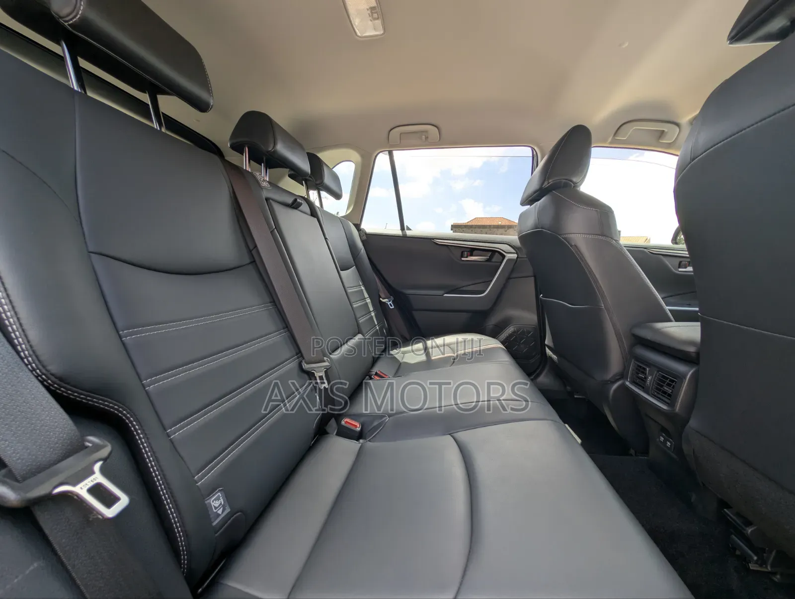 Toyota RAV4 XLE AWD 2020 Black