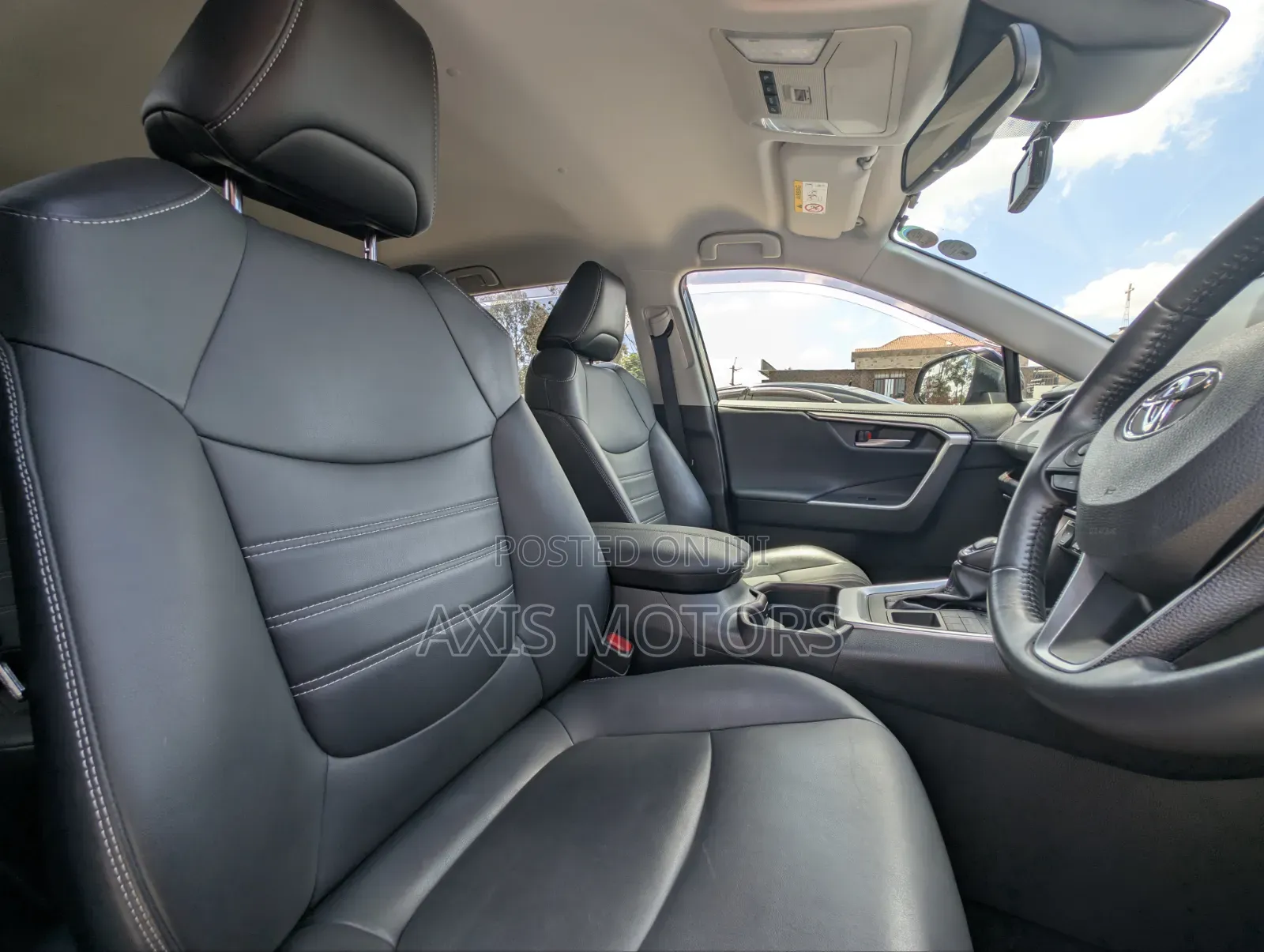 Toyota RAV4 XLE AWD 2020 Black