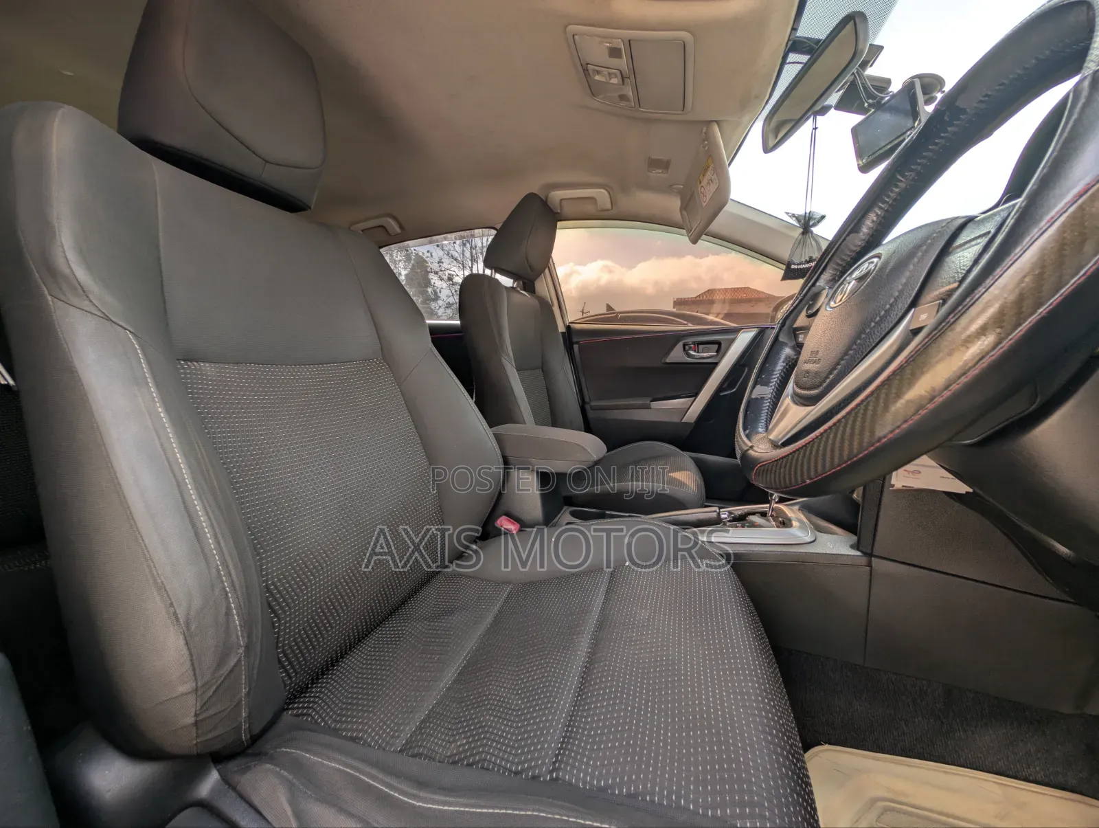 Toyota Auris 2012 Silver