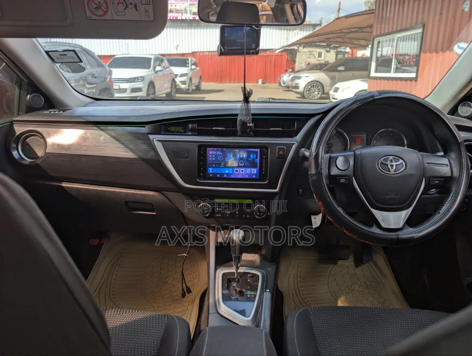 Toyota Auris 2012 Silver