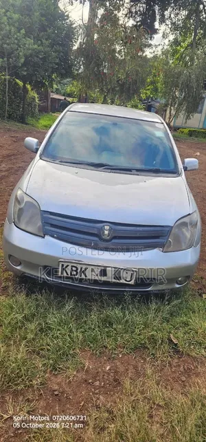 Toyota IST 2006 Silver