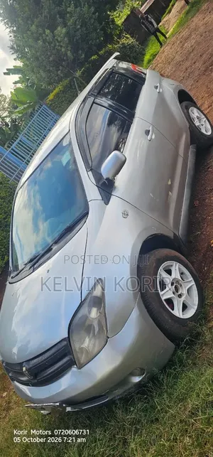 Toyota IST 2006 Silver