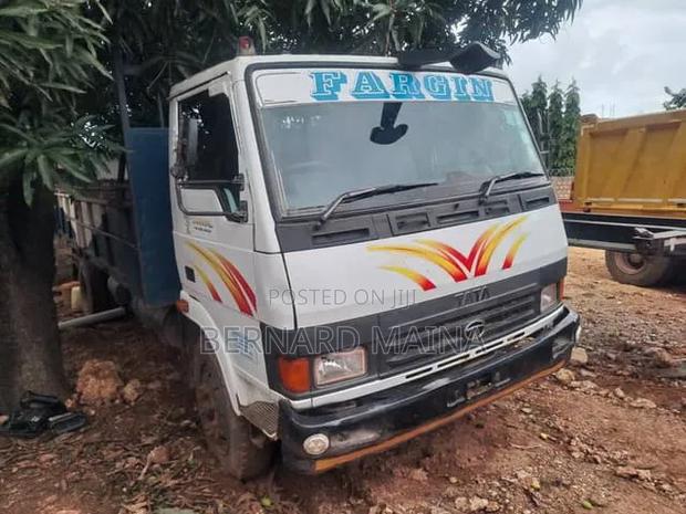 Tata
LPT 1518 Cab / Chassis - thumbnail 2