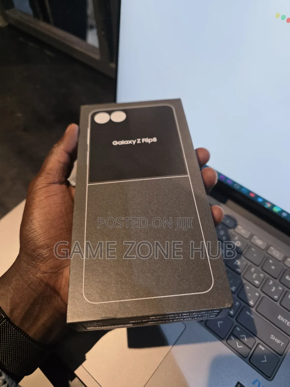 New Samsung Galaxy Z Flip8 256 GB Graphite