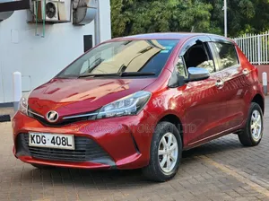 Toyota Vitz 2015 Red
