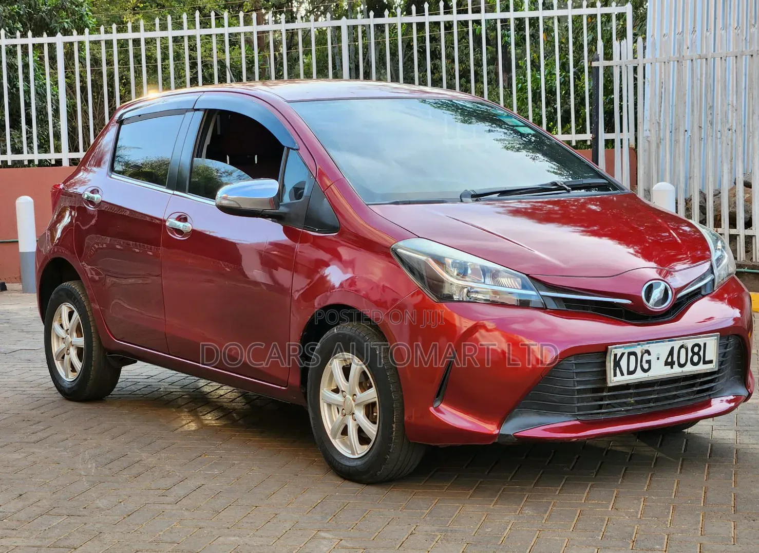 Toyota Vitz 2015 Red