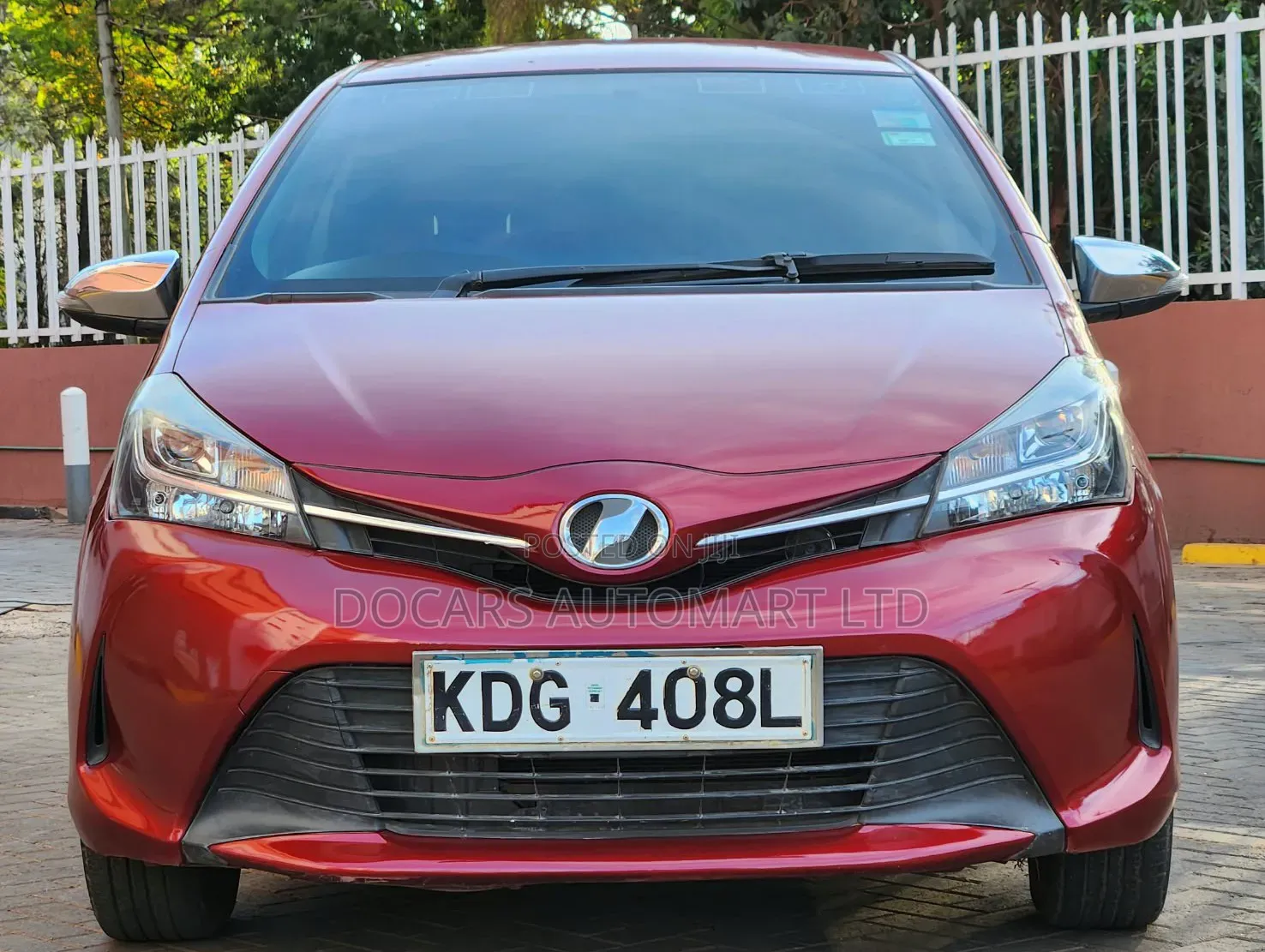 Toyota Vitz 2015 Red