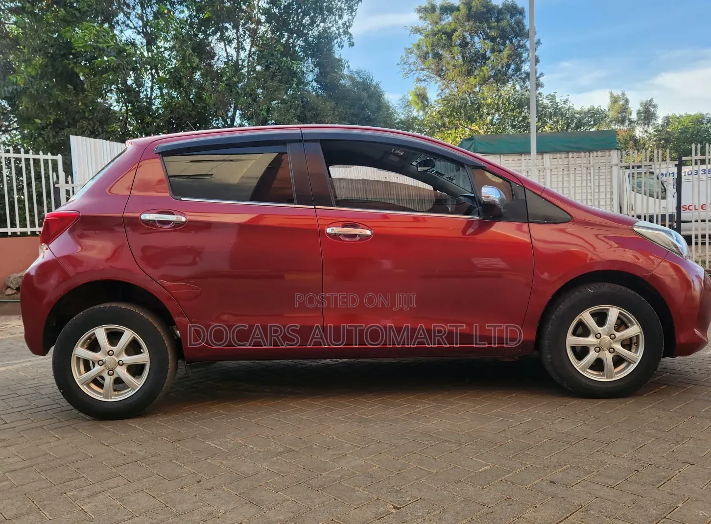 Toyota Vitz 2015 Red