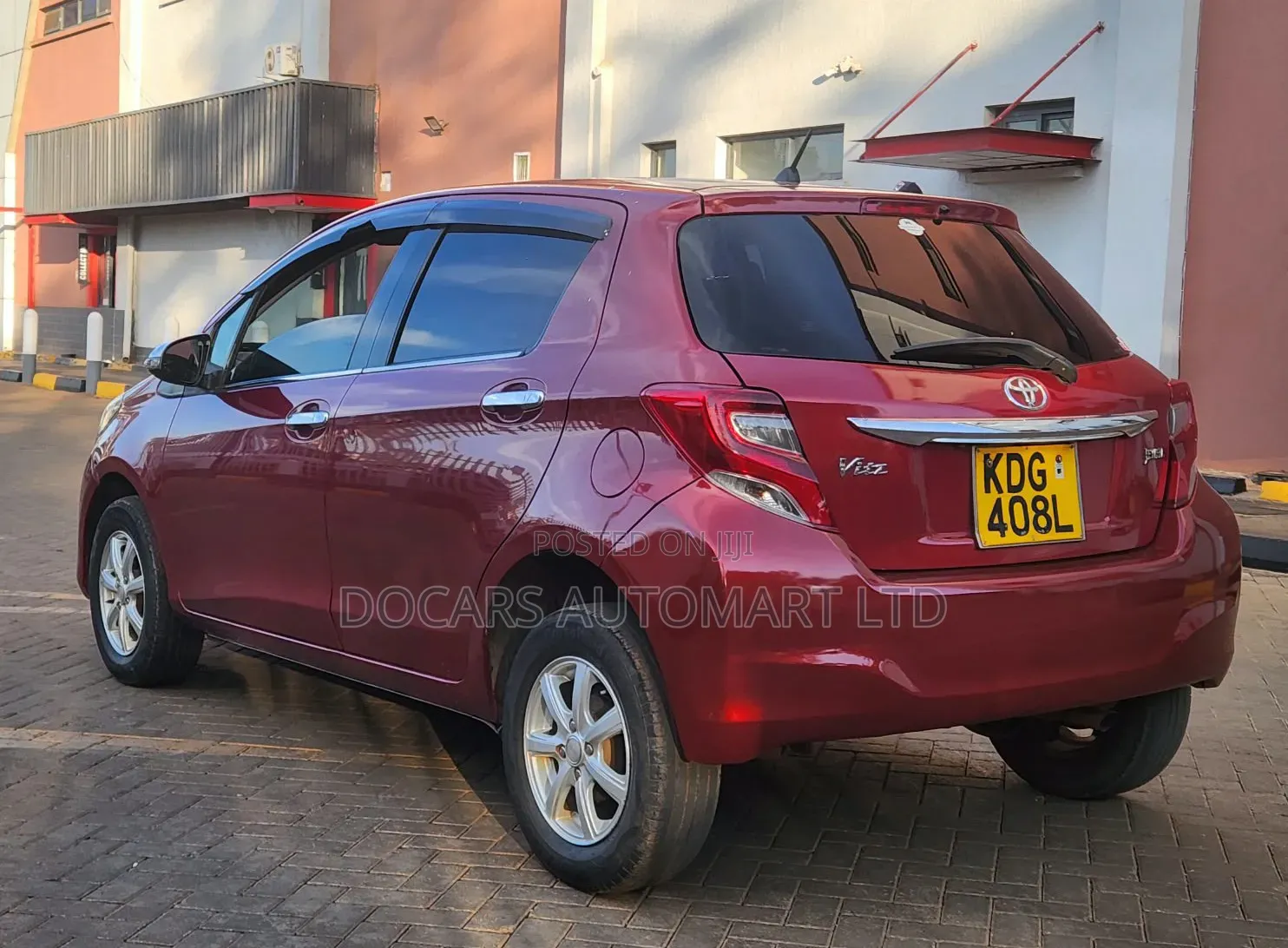 Toyota Vitz 2015 Red