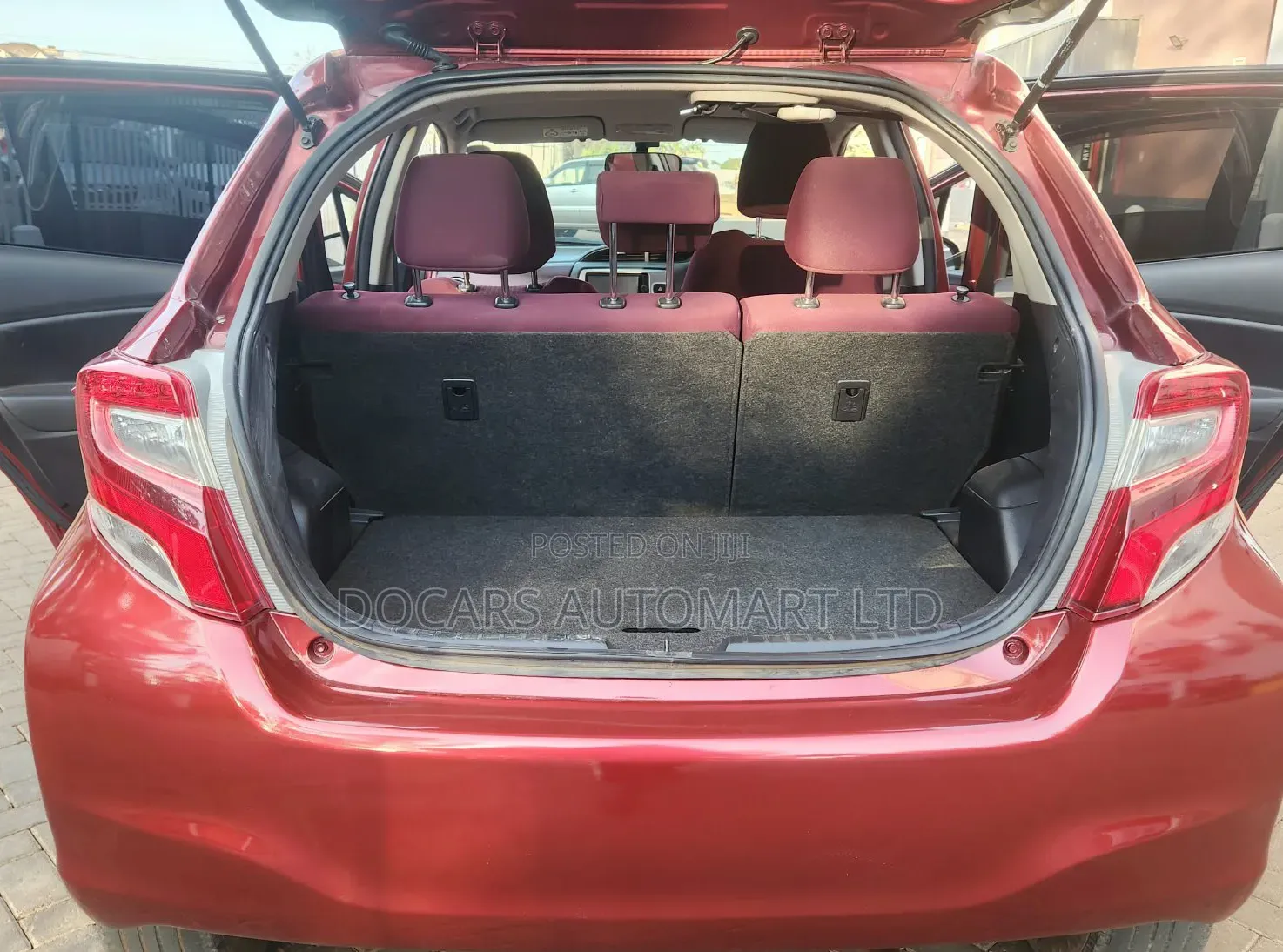 Toyota Vitz 2015 Red