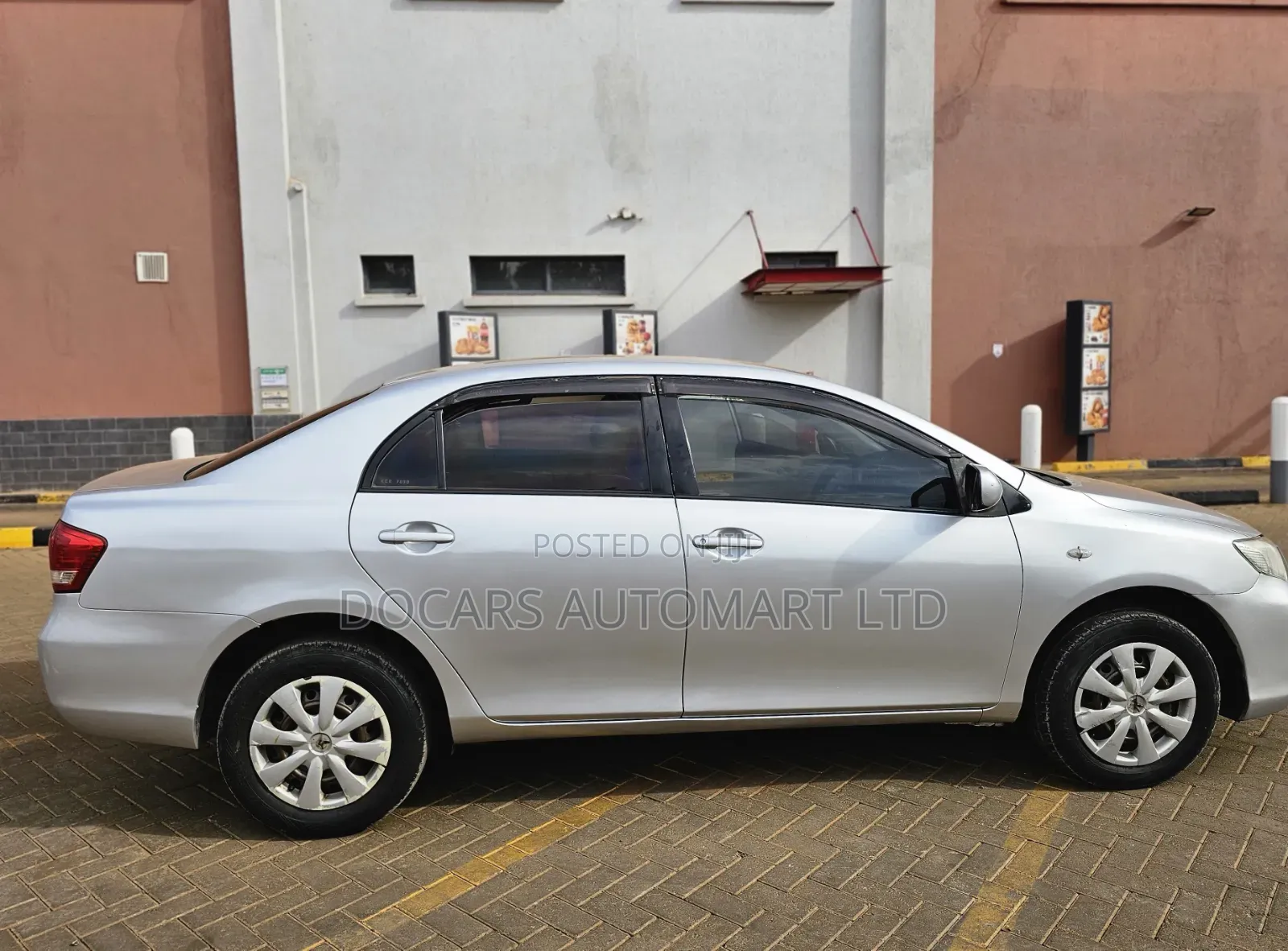 Toyota Axio 2011 Silver