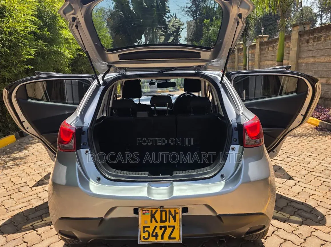 Mazda Demio 2016 Silver