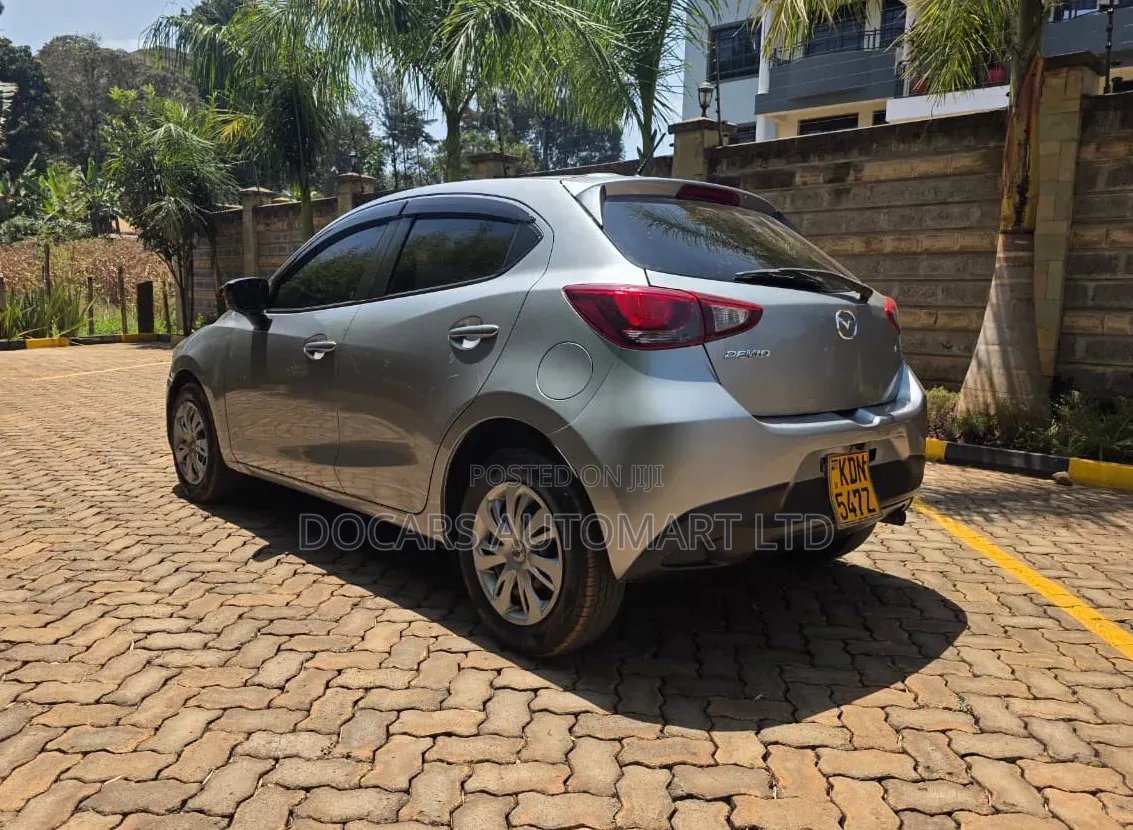 Mazda Demio 2016 Silver