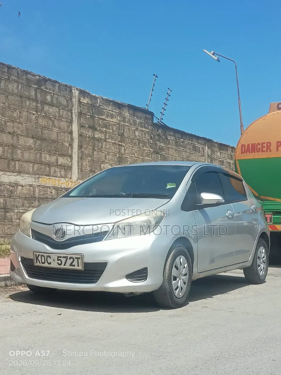 Toyota Vitz 2014 Silver