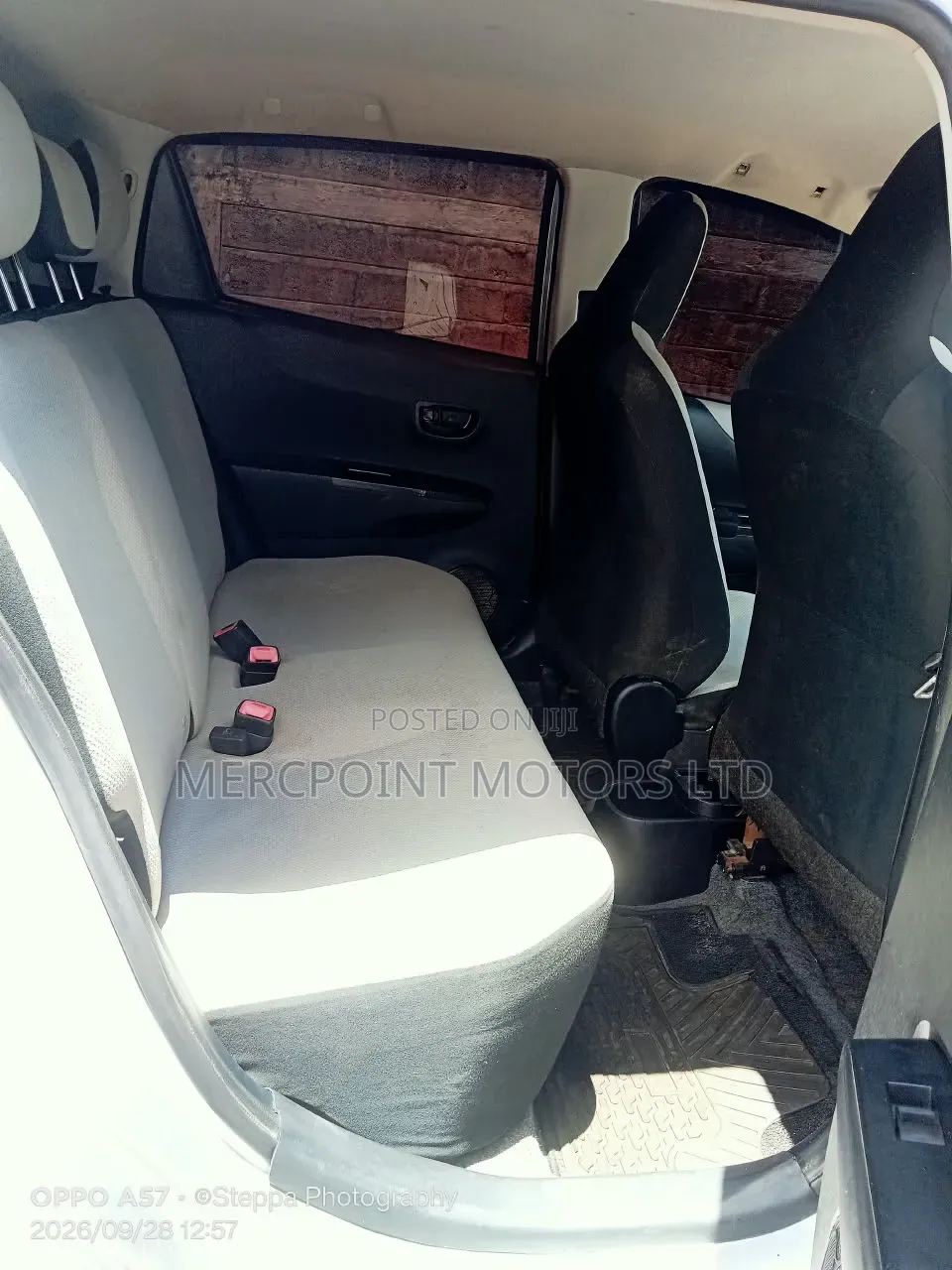 Toyota Vitz 2014 Silver