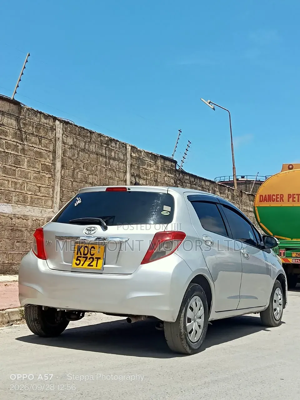 Toyota Vitz 2014 Silver