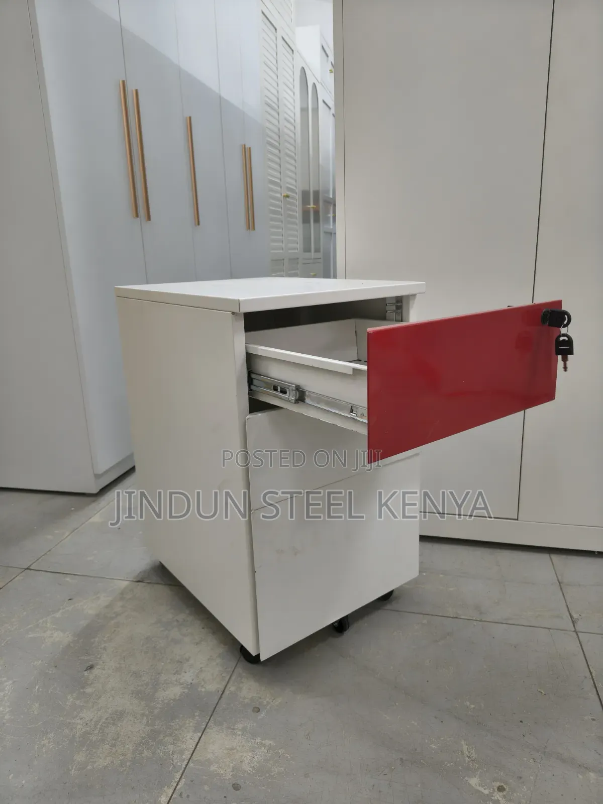 Modern 3-Drawer Mobile Bedside Cabinet With Lock