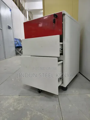 Modern 3-Drawer Mobile Bedside Cabinet With Lock