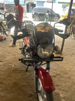 Bajaj Boxer 2024 Red