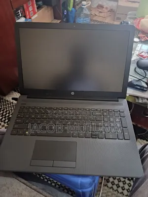 Laptop HP 8GB AMD Ryzen 5 HDD 1T