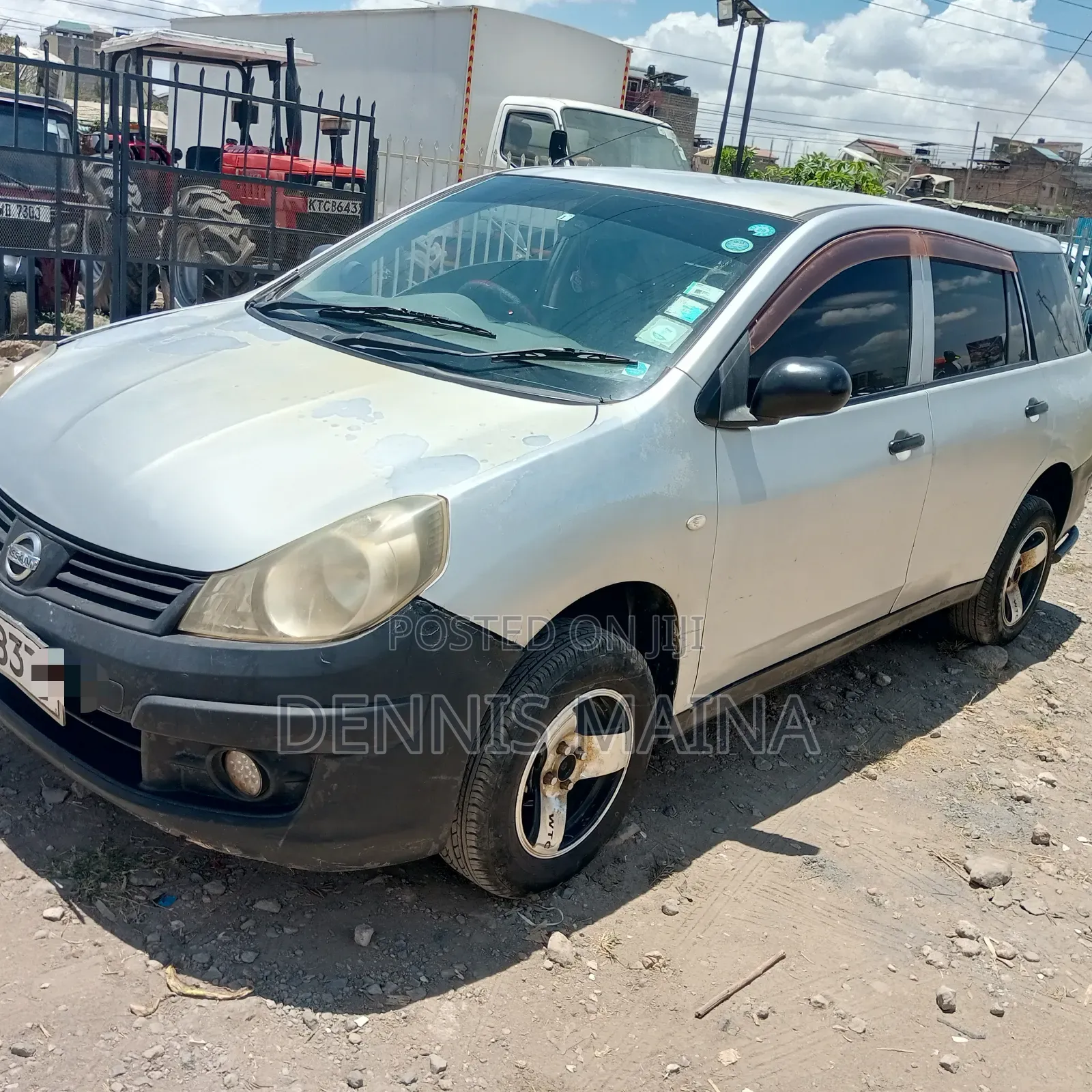 Nissan Advan 2012 Silver