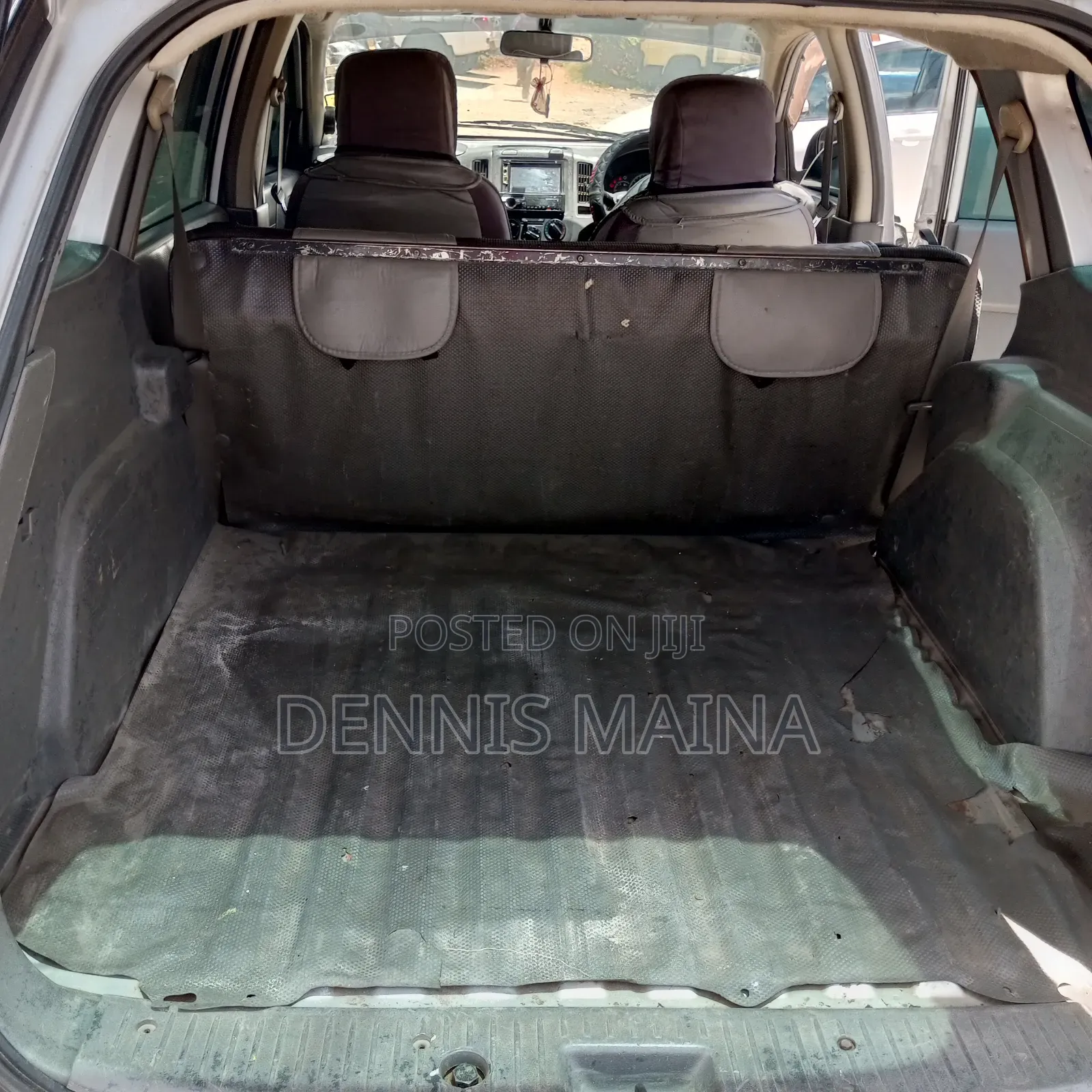 Nissan Advan 2012 Silver