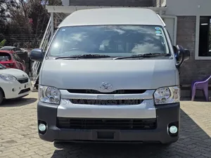 Toyota HiAce 2019 Silver