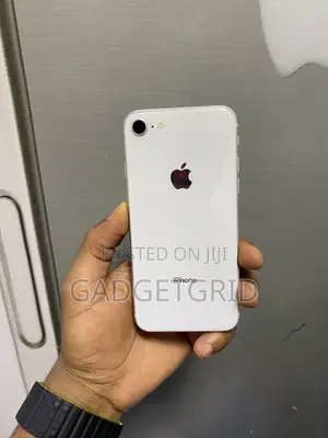 Apple iPhone 8 64 GB White