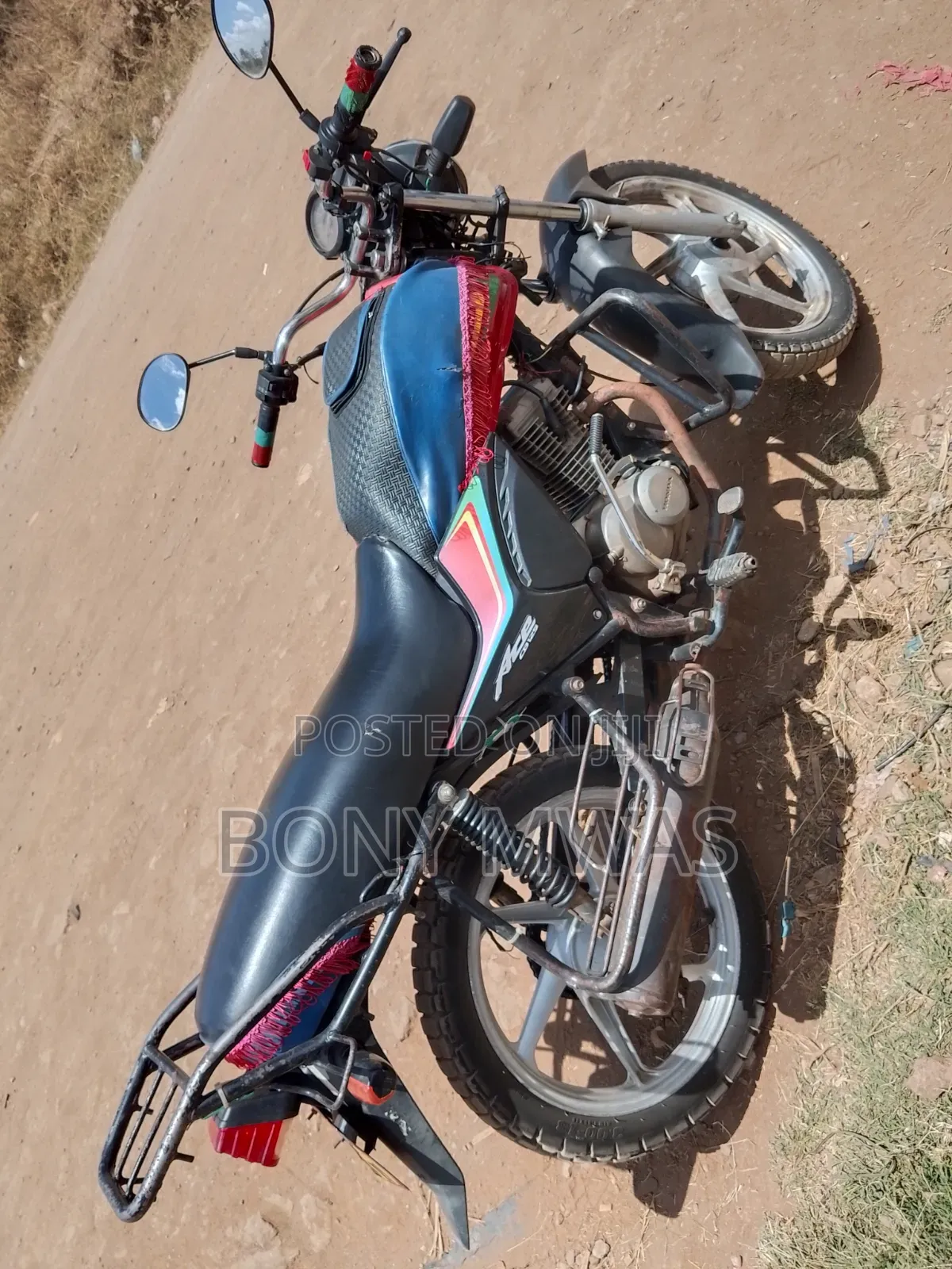 Honda CB 2022 Red