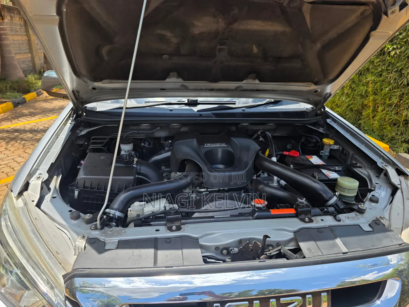 Isuzu MU-X 2021 Silver