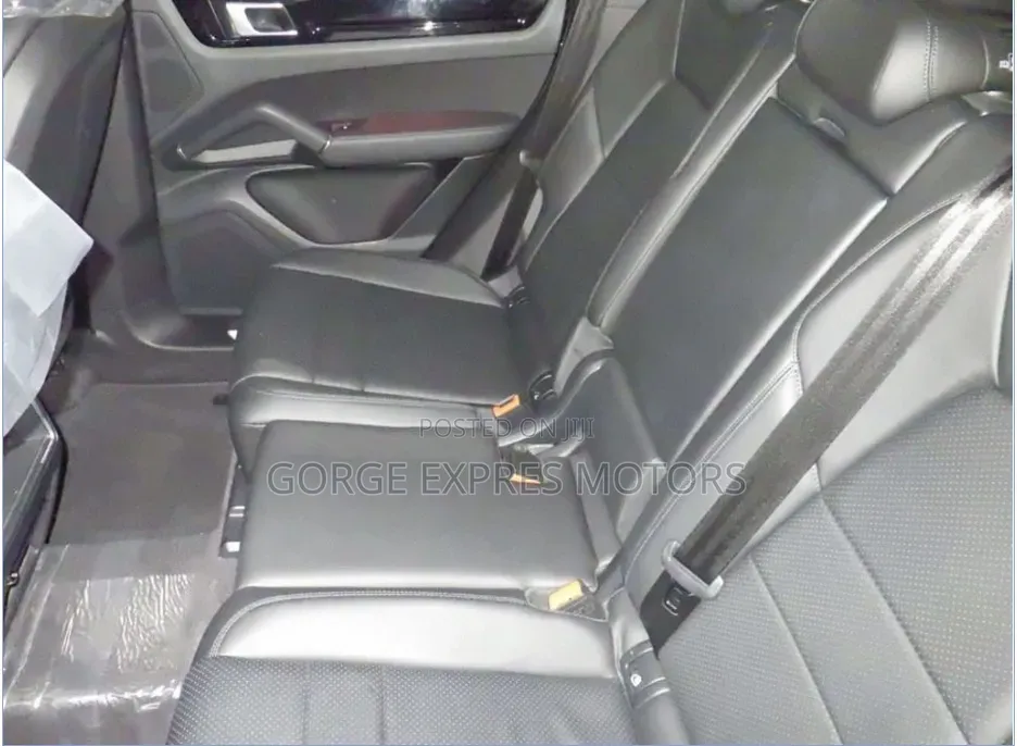 Porsche Cayenne S AWD 2020 White