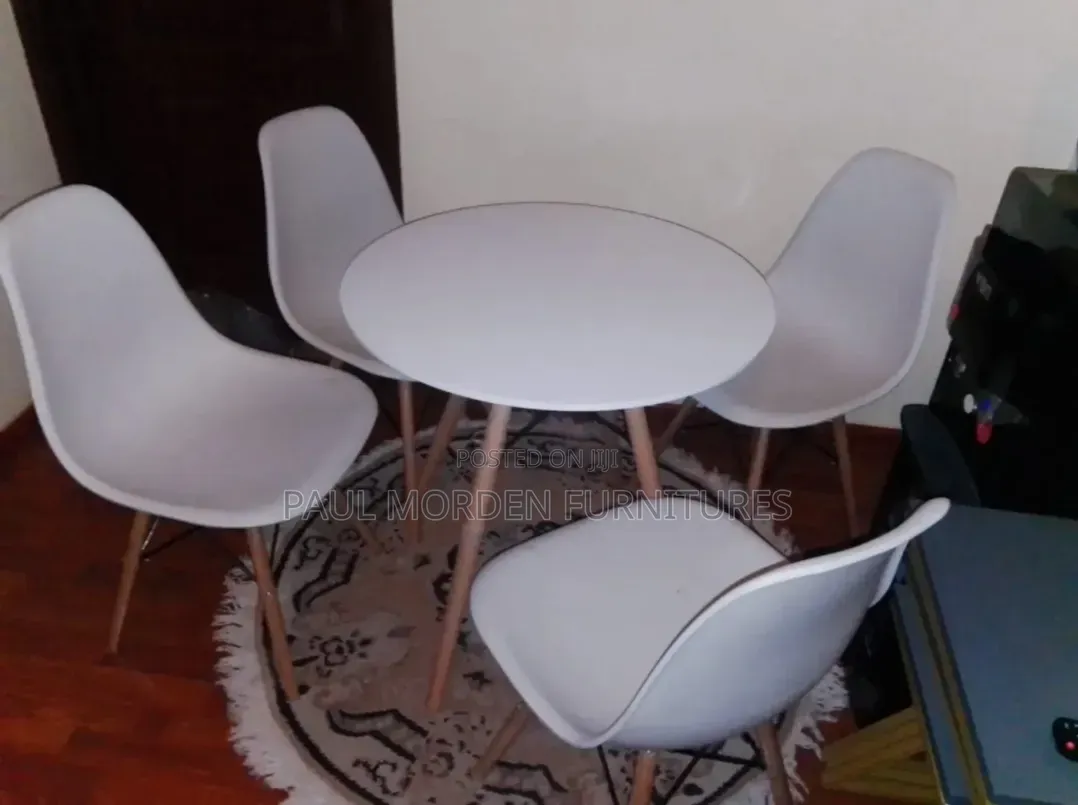 Stylish White Round Table With 4 Matching Chairs