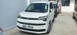 Toyota Spade 2015 Pearl