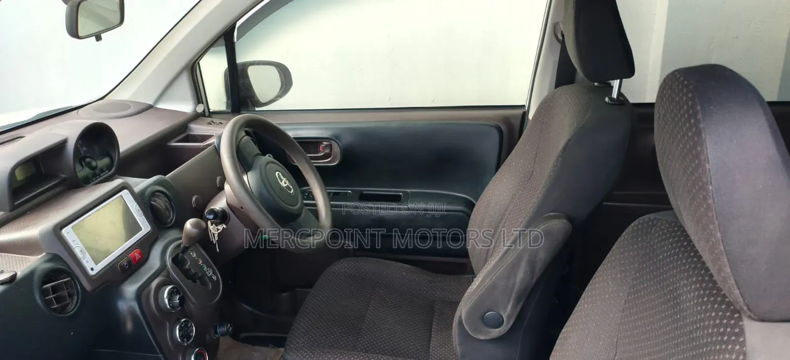 Toyota Spade 2015 Pearl