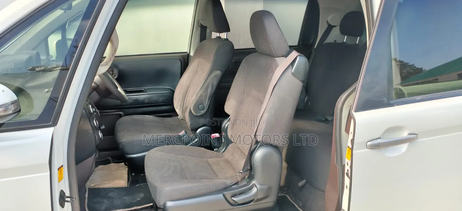 Toyota Spade 2015 Pearl