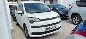 Toyota Spade 2015 Pearl