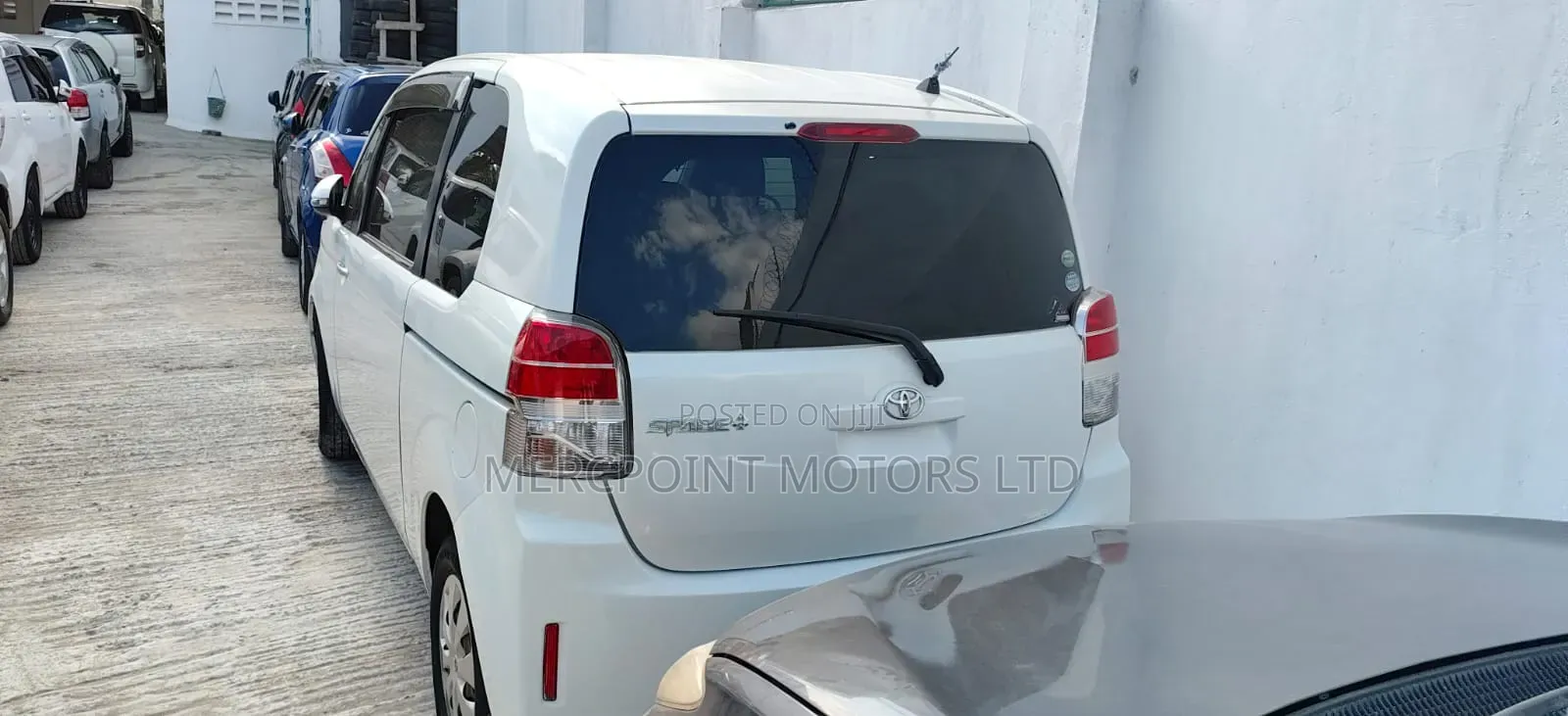Toyota Spade 2015 Pearl