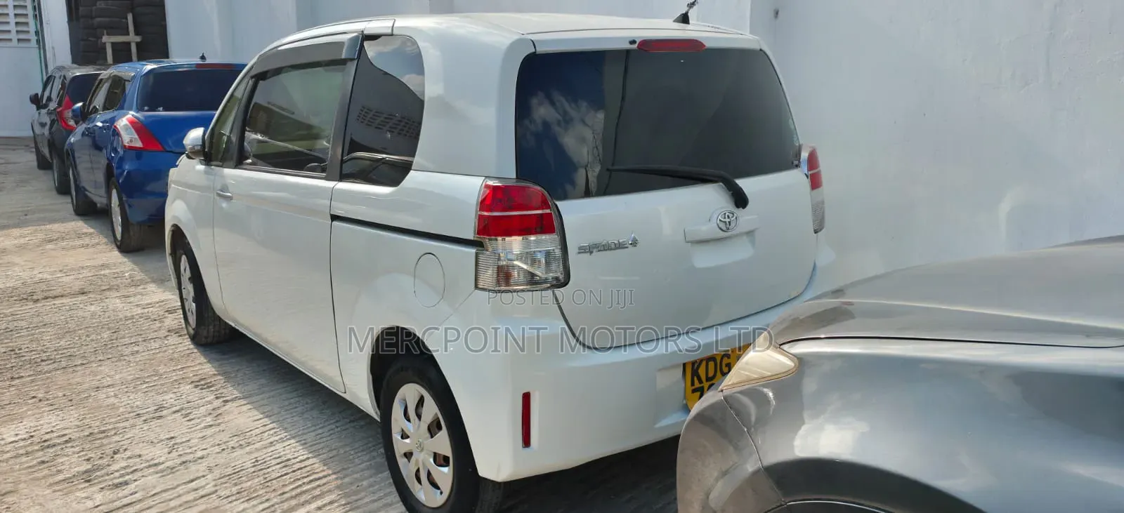 Toyota Spade 2015 Pearl