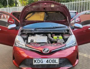 Toyota Vitz 2015 Red