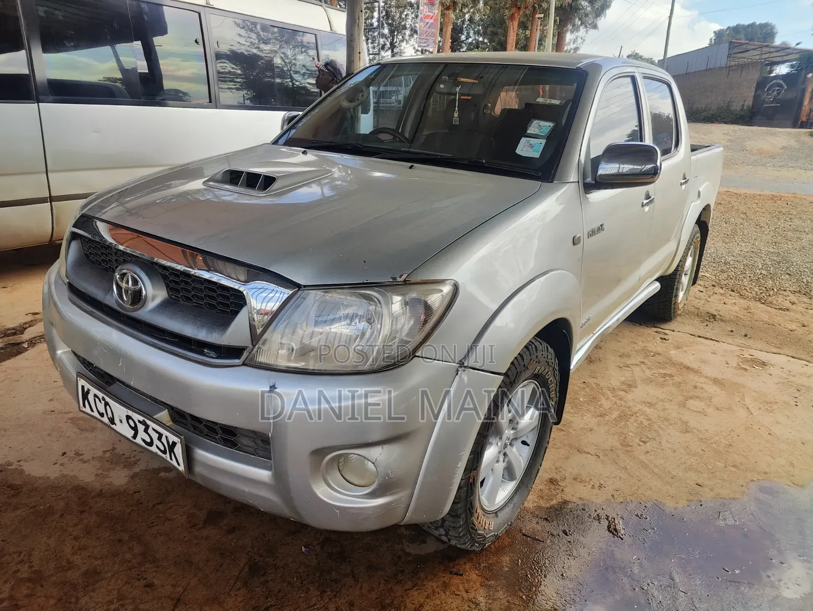 Toyota Hilux 2011 Silver