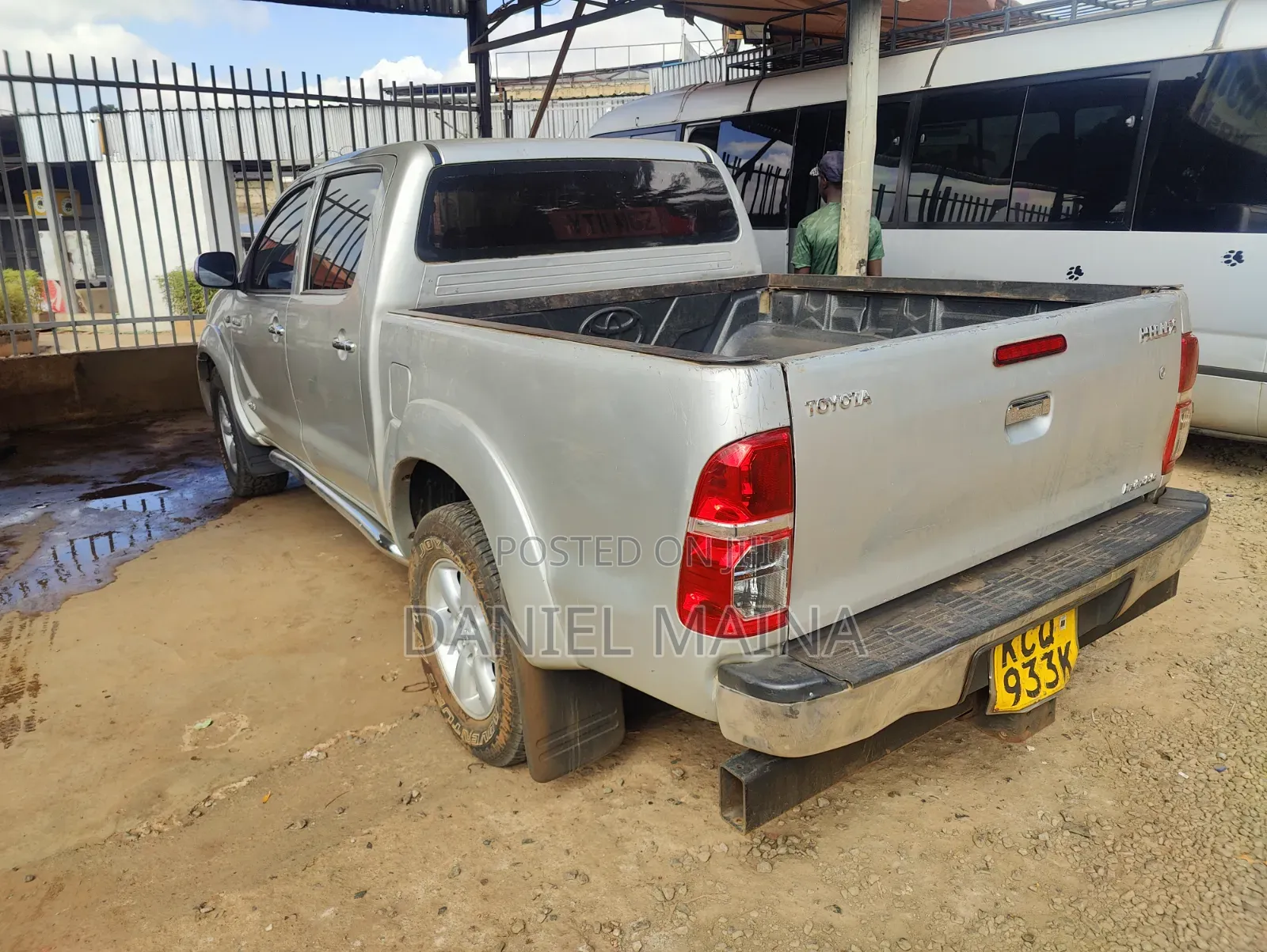 Toyota Hilux 2011 Silver