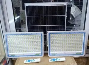 2-in-1 400W Solar Floodlight/Twin 400W Solar Security Floodlights