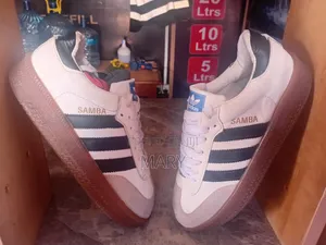 Maverous Sneakers