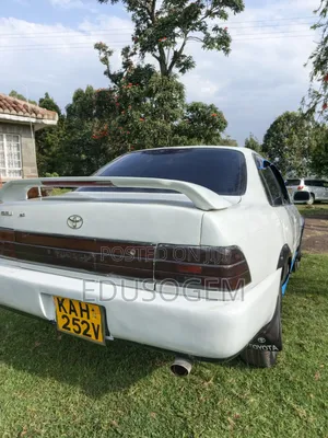 Toyota Corolla 1991 White
